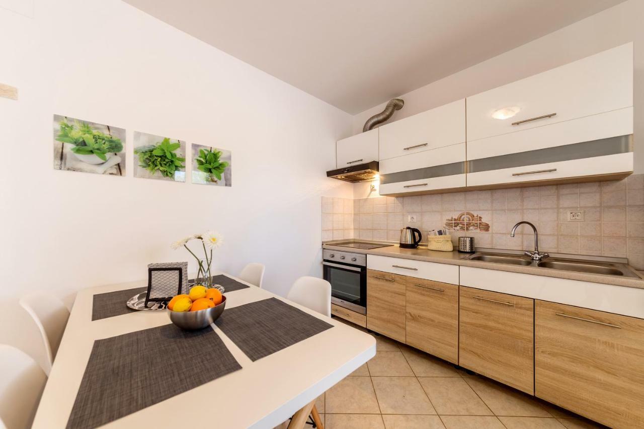 Apartment Vivis Medulin Exterior photo